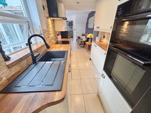 Kitchen- click for photo gallery